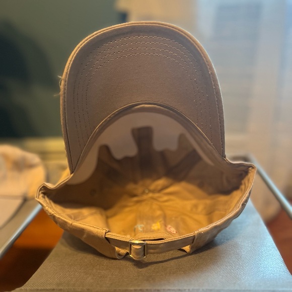 Beautiful women's hat  from the Real Friends brand at a very good price - Picture 3 of 5